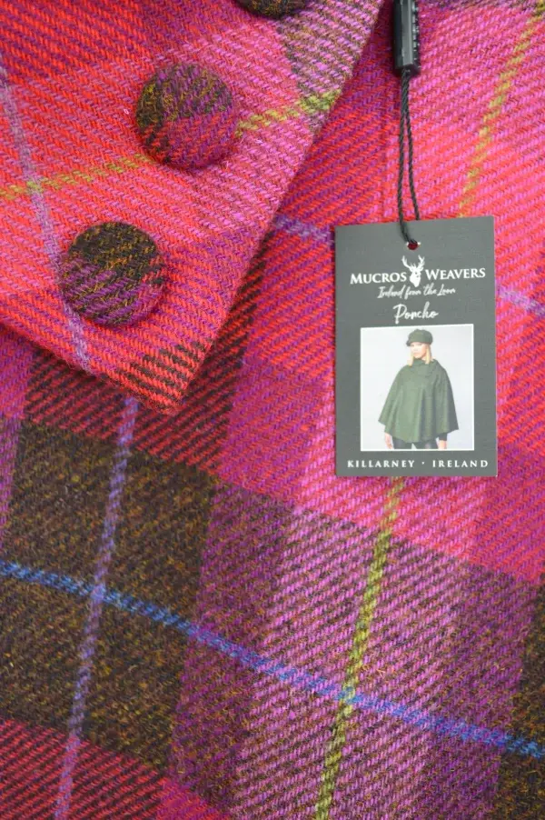 Poncho de lana Mucros
