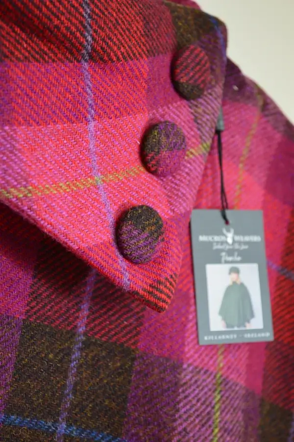 Poncho de lana Mucros