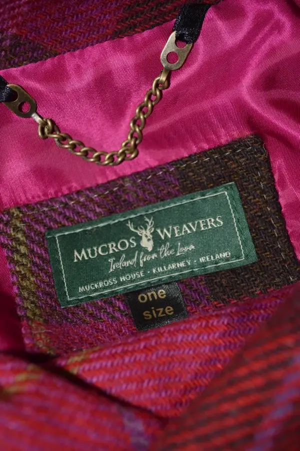 Poncho de lana Mucros