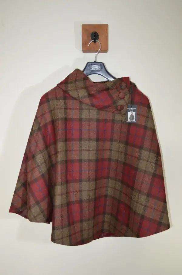 Poncho de lana Mucros