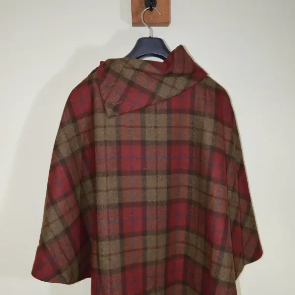 Poncho de lana Mucros