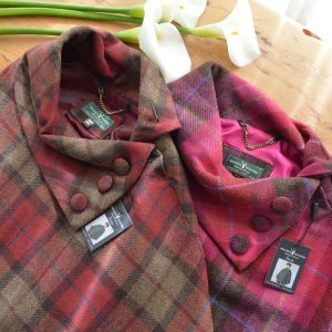 Poncho de lana Mucros